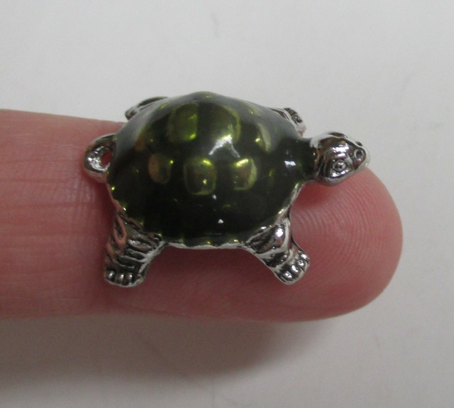 zzL LUCKY LITTLE TURTLE CHARM pocket token Good luck figurine pendant