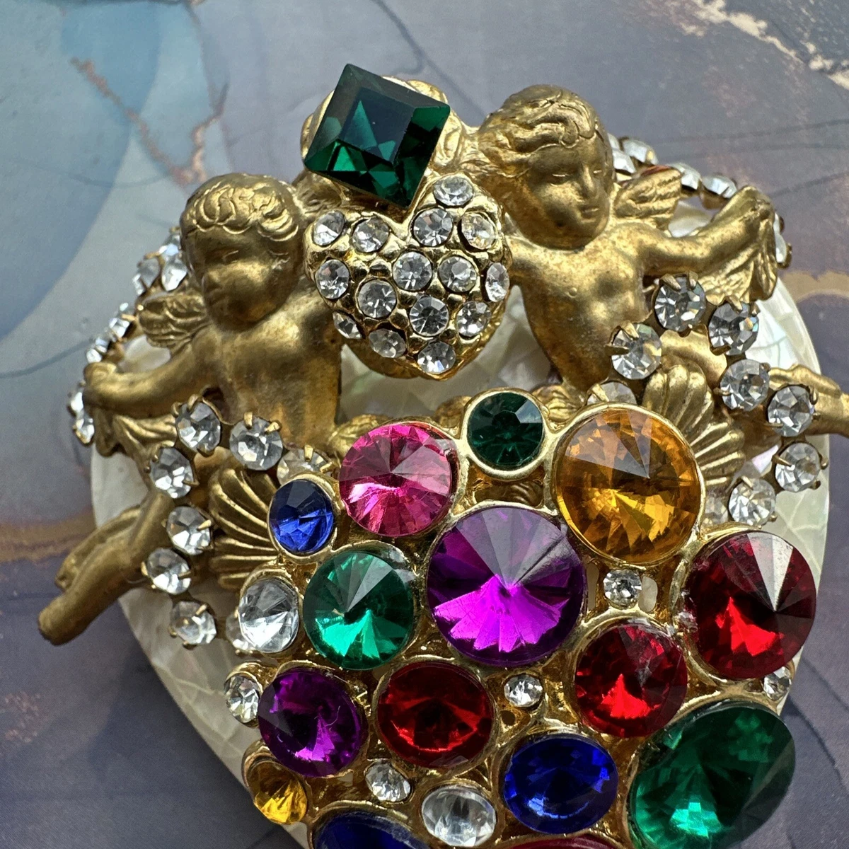 Vintage mother of pearl brooch deals