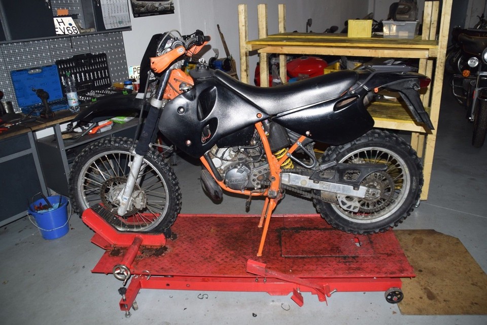 KTM 125 LC2 Bj.1999 - Engine screws remains small parts engine | eBay