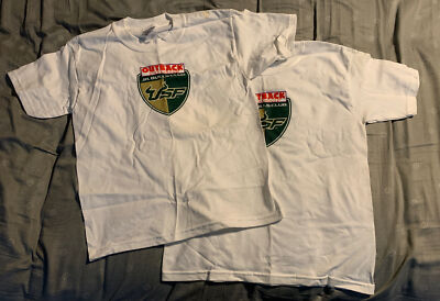 2 Youth Medium USF South Florida Outback Steakhouse Junior Bulls  Club T-Shirts