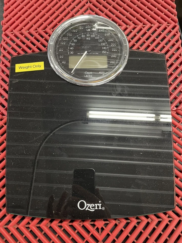 Ozeri ZB19 400lb. Capacity Minimal wear. 3 AAA Batteries NOT included - Image 2 of 3