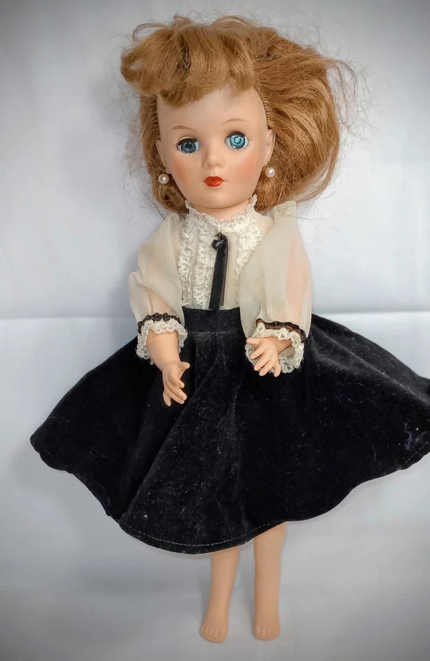 Muy Bonito Vestido Terciopelo Original Muñeca Eegee Miss Debutante Años 50 15" Vinilo Foto 4 de 4