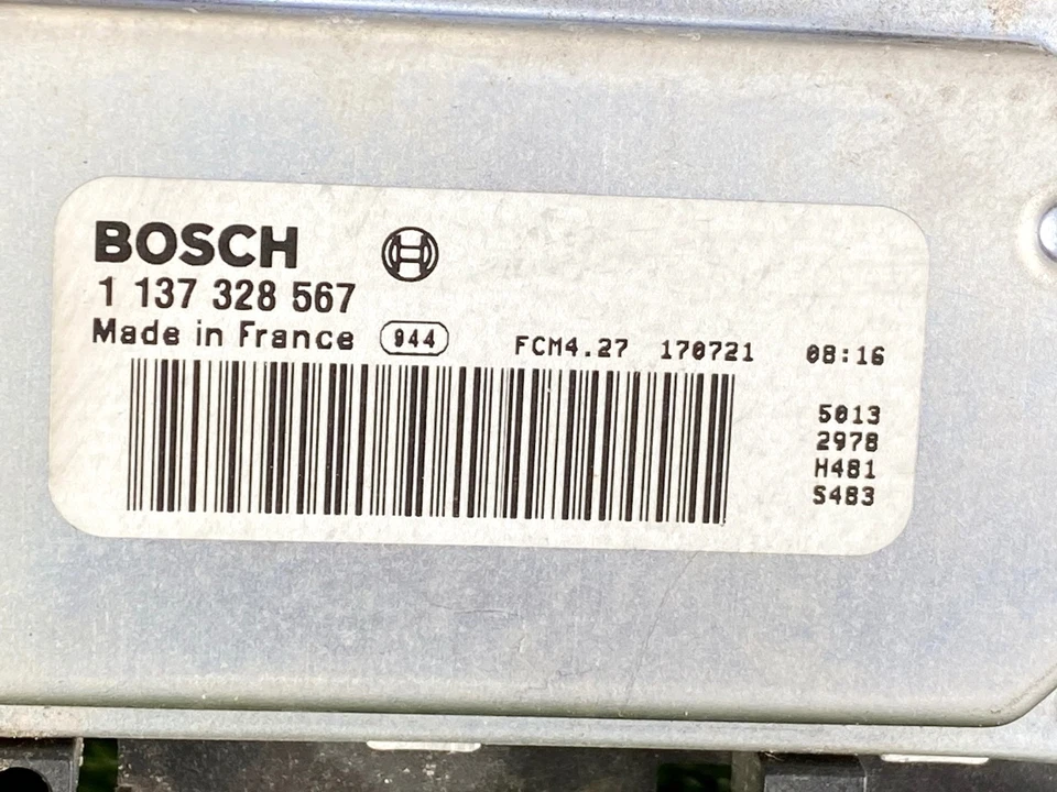 12-18 FORD FOCUS MOTOR DELANTERO 2.0L RADIADOR VENTILADOR REFRIGERACIÓN MONTAJE MOTOR OEM Foto 4 de 4