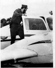 RARE CUBA CUBAN FIDEL CASTRO SIGNED PERFECTO ROMERO 1960s ORIG PHOTO MA43