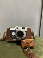 Argus C-four Vintage Rangefinder Camera with Leather Case Light Meter