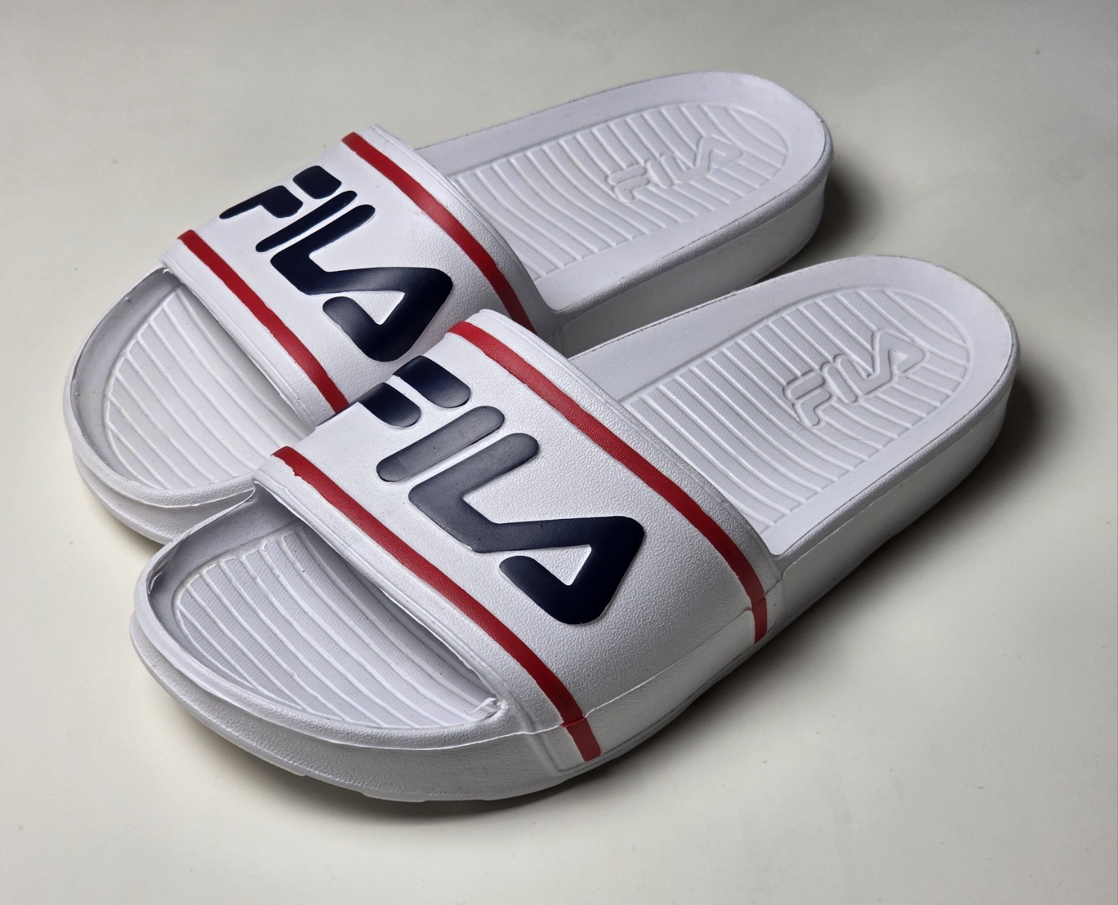 FILA scivolo donna elegante bianco rosso taglia 9