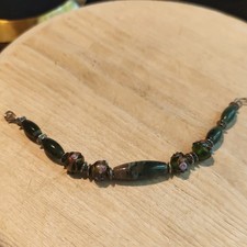 Armband mit grünen ovalen Steinperlen, 925 S...