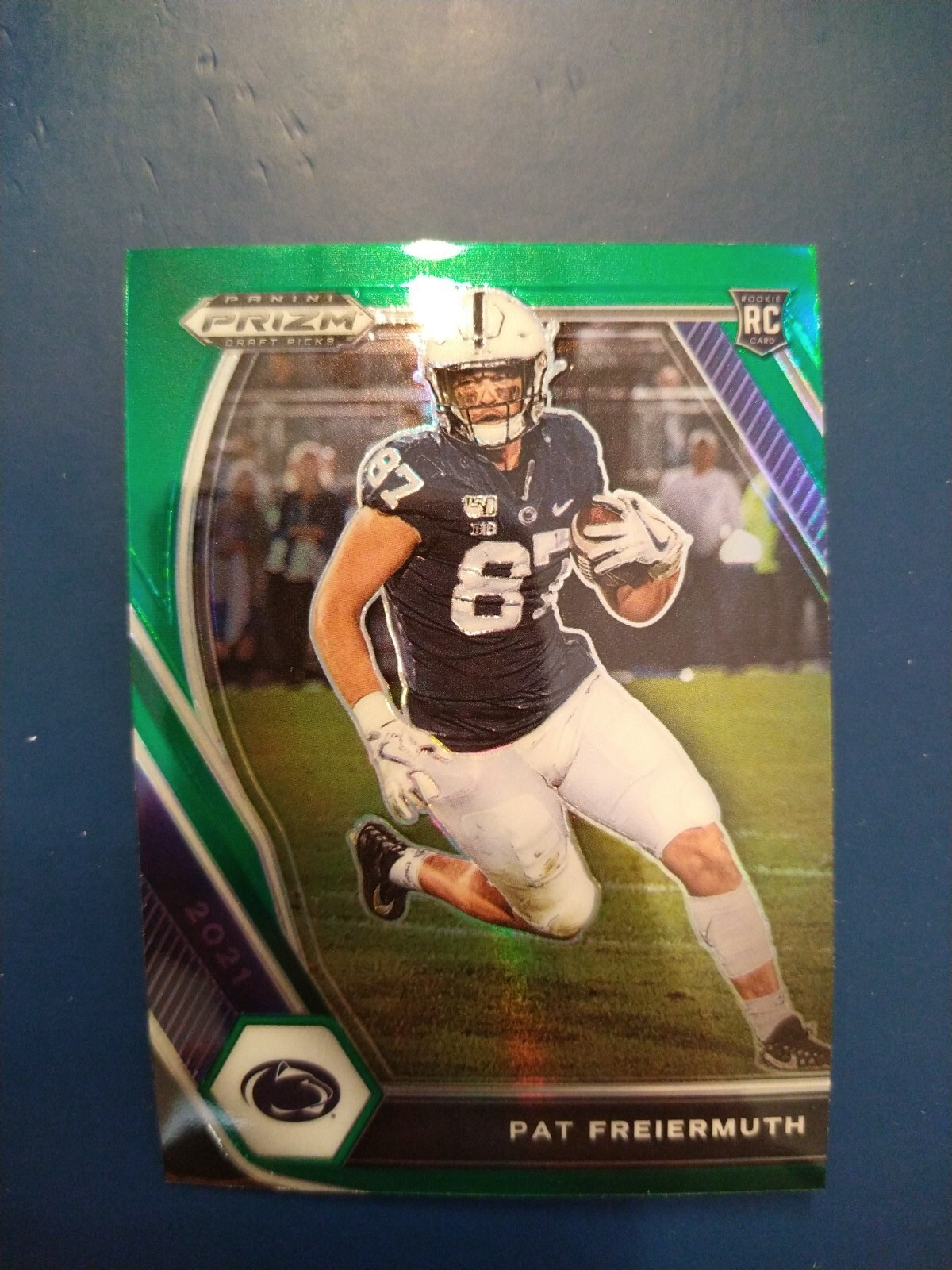 2021 Panini Green Prizm Draft Picks #127 - Pat Freiermuth - RC - Steelers