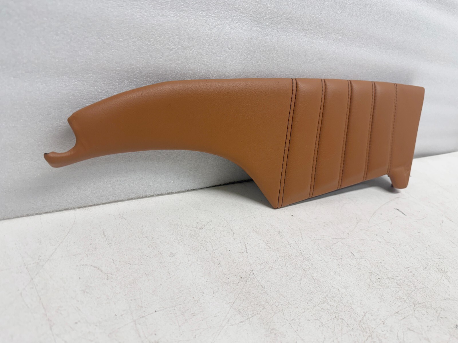 P50162 2003-2012 Maserati Quattroporte Front Door Panel Leather Trim Insert RH