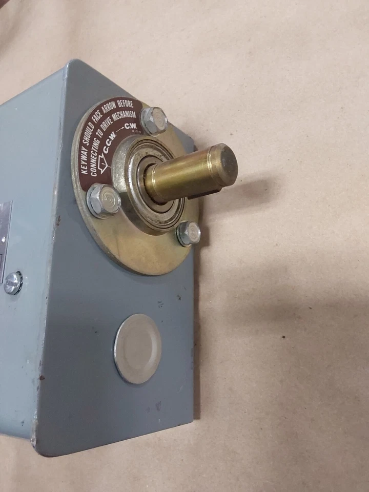 INTERRUPTOR LÍMITE LEVA GIRATORIA AMETEK GEMCO 1980103RSPX E110 Foto 2 de 3