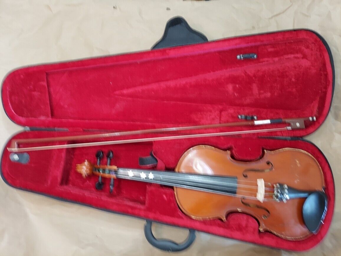 Reghin 4/4 Violin, Romania 1986 with Bow and Case