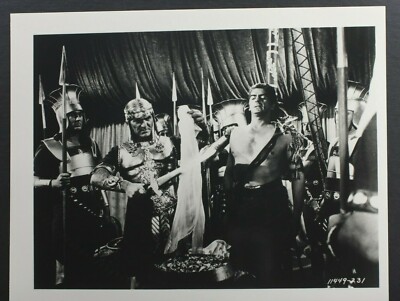 Victor Mature Bare Chest Weapons Movie Scene - 8x10" Photo - Pre-2012