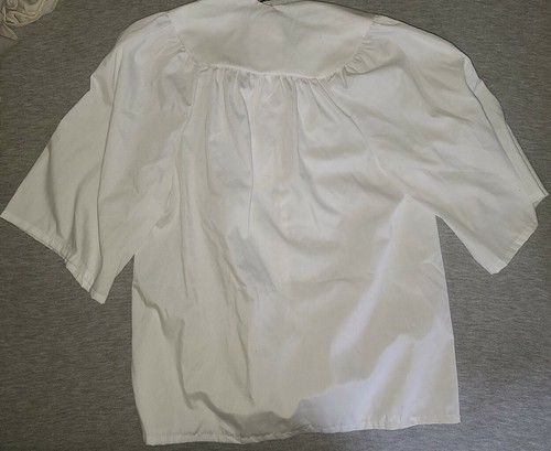 Childs Happy graduates White graduation gown hook & loop closure small 3' -3'9" - Picture 8 of 8