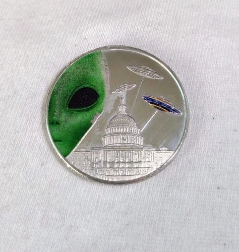 👽 Alien & UFO 🛸 Colorized Solar System Coin 1 Troy Oz .999 Fine Silver Round