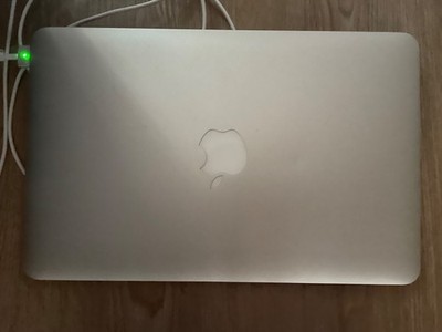 2015 Apple MacBook Air 11.6