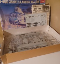Academy CH-46E US Marines Bull Frog 1/48 Mode...