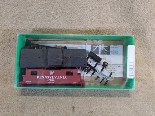 Bowser 56307 escala HO PRR N-8 Shadow Keystone-Chesapeake Region Caboose #478178 | Zustand: New