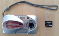 Olympus Digital Camera C-450 Zoom 4.0MP.  Silver.  With 16MB XD Picture Card.