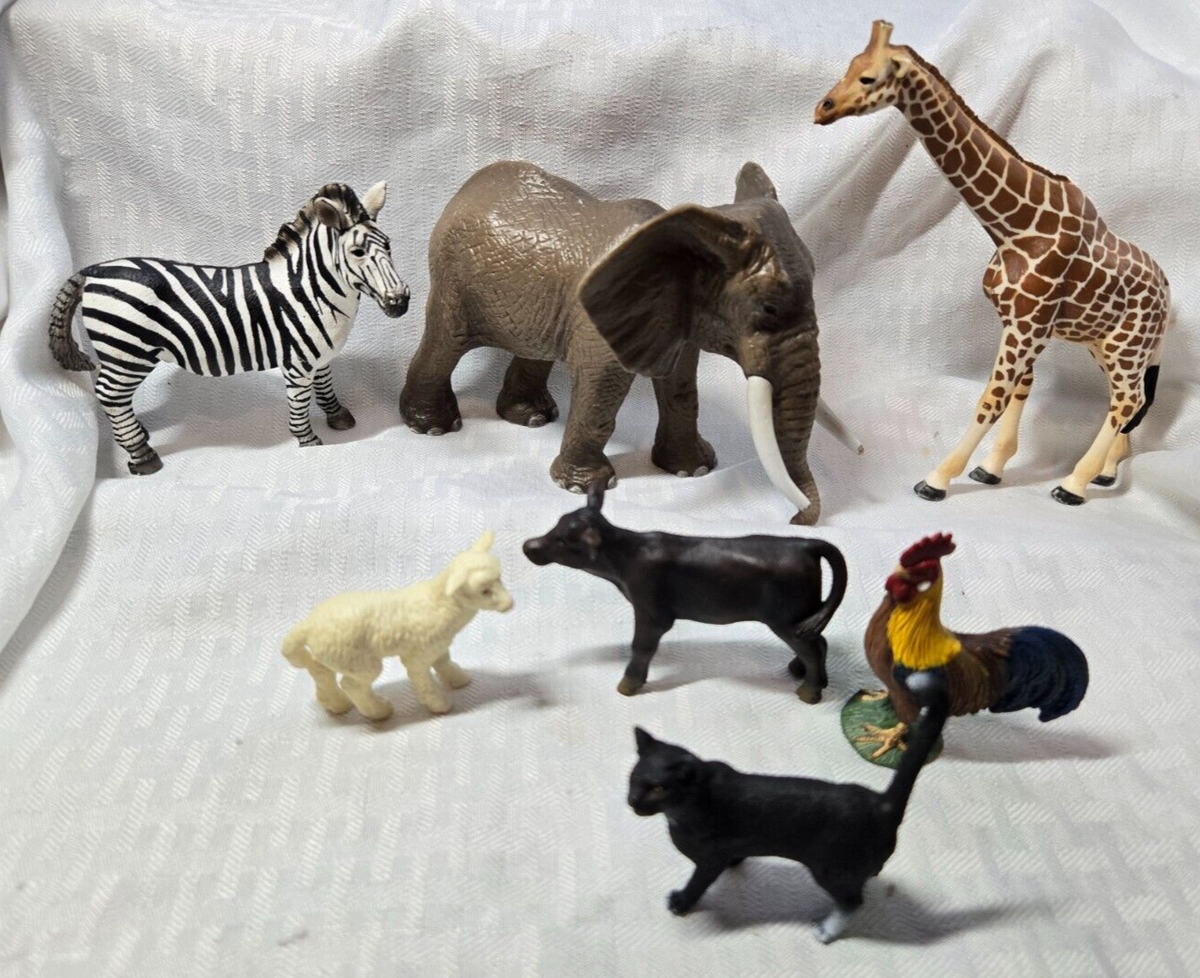 Two Schleich sets of animals Zoo animals/Farm animals pieces