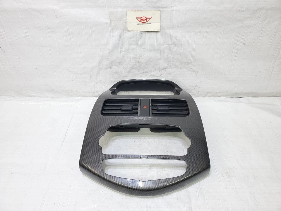 2013-2015 Chevrolet Spark Center Console Trim Bezel w/ Air Vent & Hazard Switch Foto 3 de 4