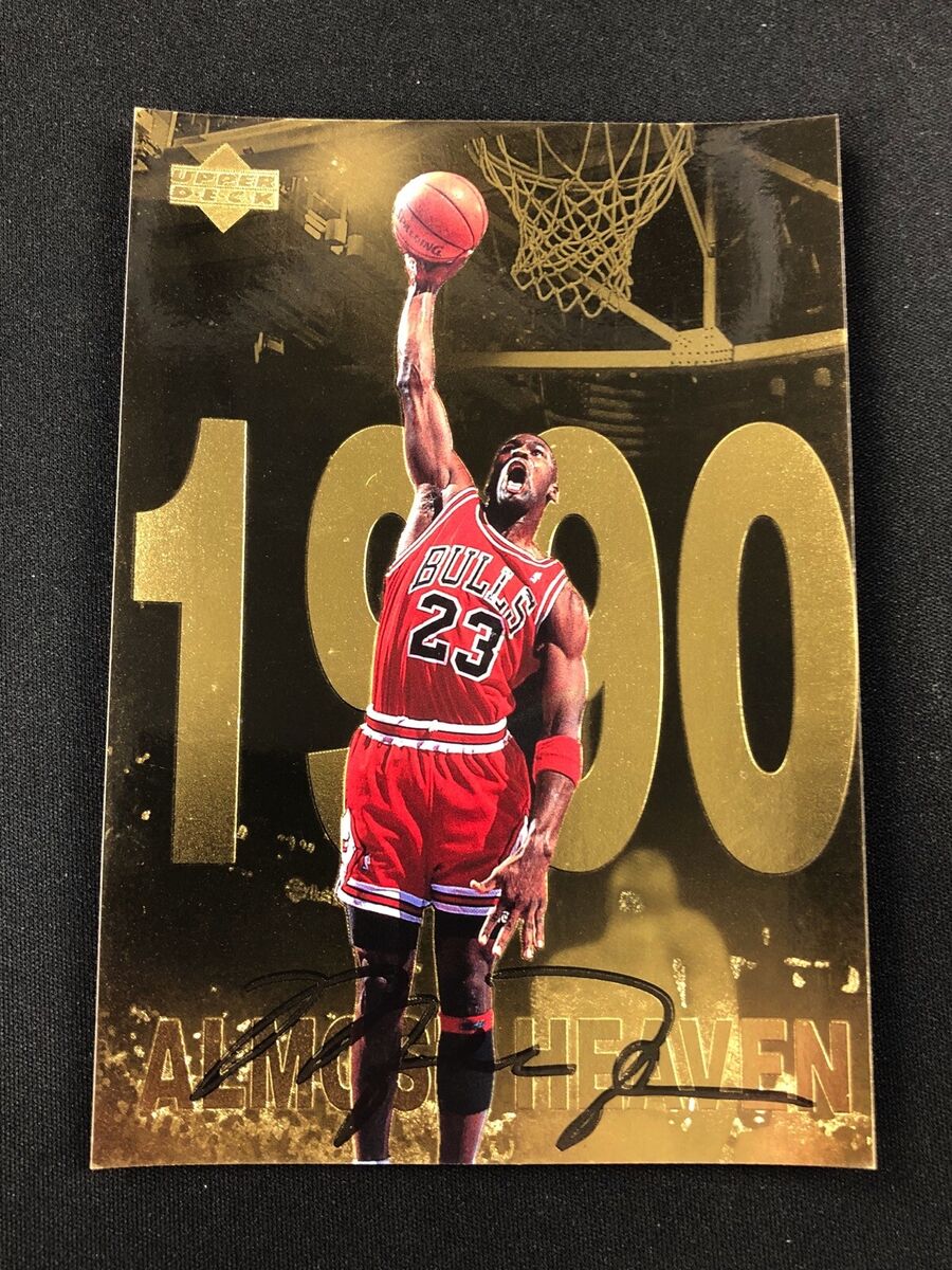 UPPER DECK MICHAEL JORDAN GOLD SERIES OVERSIZED CARD! 1990 UPPER DECK MICHAEL JORDAN GOLD SERIES OVERSIZED CARD! 1990