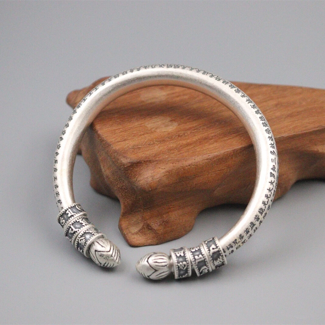 Lucky man deals bracelet