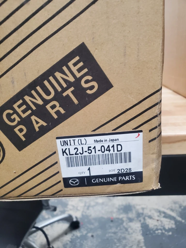 Composite Right Headlamp - 2017-2022 Mazda CX5 (KL2J-51-031D)  - Image 3 of 3