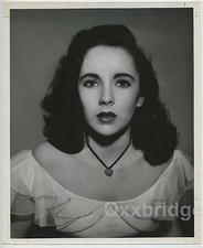 ELIZABETH TAYLOR Deep Blue Eyes Dramatic Portrait ORIGINAL 1948 Glamour Photo