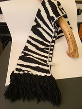 Old Navy Knitted Scarf Zebra Black One Size Fall 80 In X 7.5 In