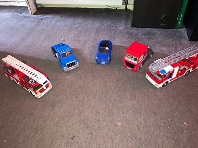 PLAYMOBIL Konvolut Fahrzeuge und Figuren fehlende Teile verkauft wie gesehen