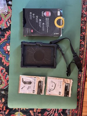 Case for Surface Pro / Pro 4 - Hand & Shoulder Straps - Used Once