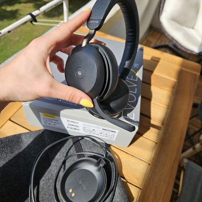 Jabra Evolve2 75 (schwarz) | inkl. Ladestation + Link 380 USB-C Dongle + OVP