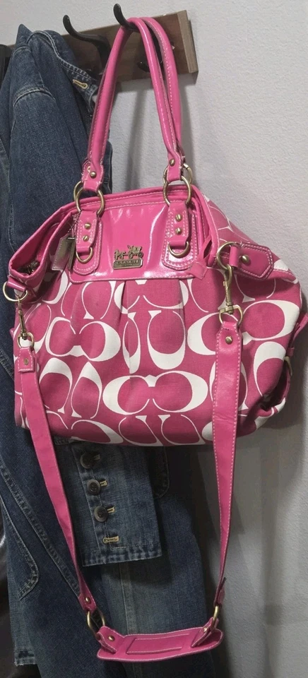 Bolso de hombro COACH Madison Signature C Hott rosa Lindsey  Foto 3 de 4