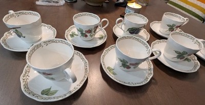 Set of 8 Noritake Primachina  ''Royal Orchard'' Teacups and Saucers
