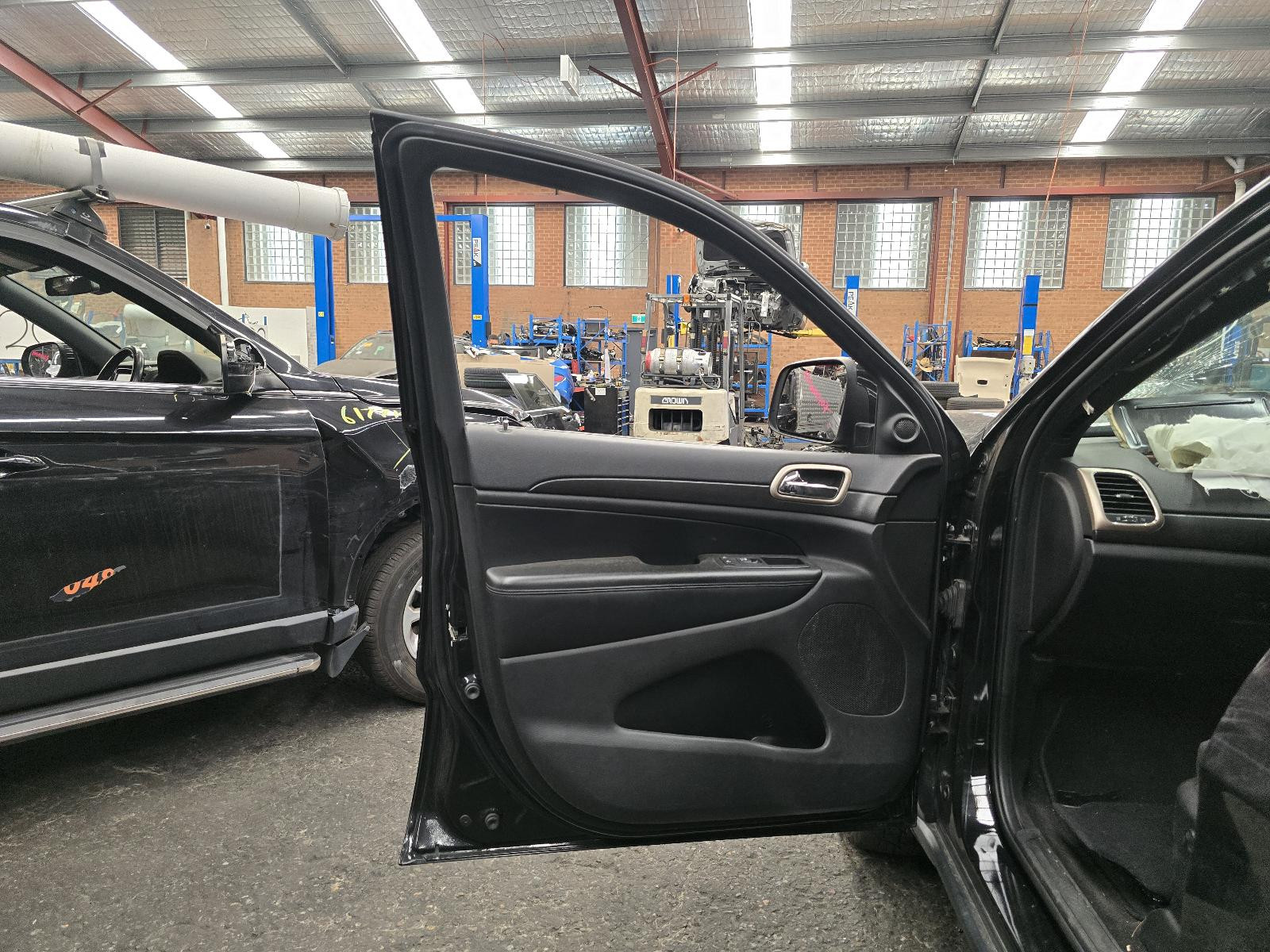 2015 Jeep Grandcherokee TAILGATE SHELL W/ REVERSE CAMERA BLACK 04/2013-02/2022 765324 image 9