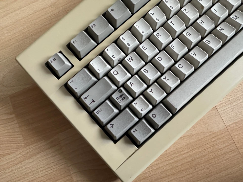 Commodore AMIGA 2000 Hi-Tek Tastatur , works #06 25 - Bild 2 von 4