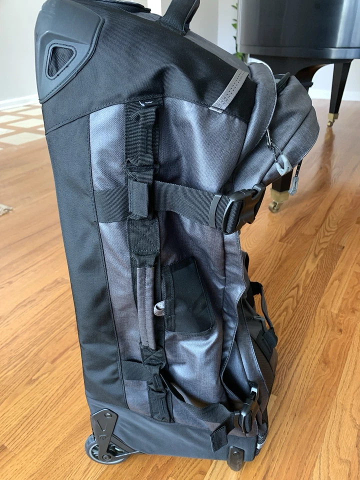 Eagle Creek Orv Trunk 30” 2 Wheel Black Luggage. Mint Condition - Image 3 of 4