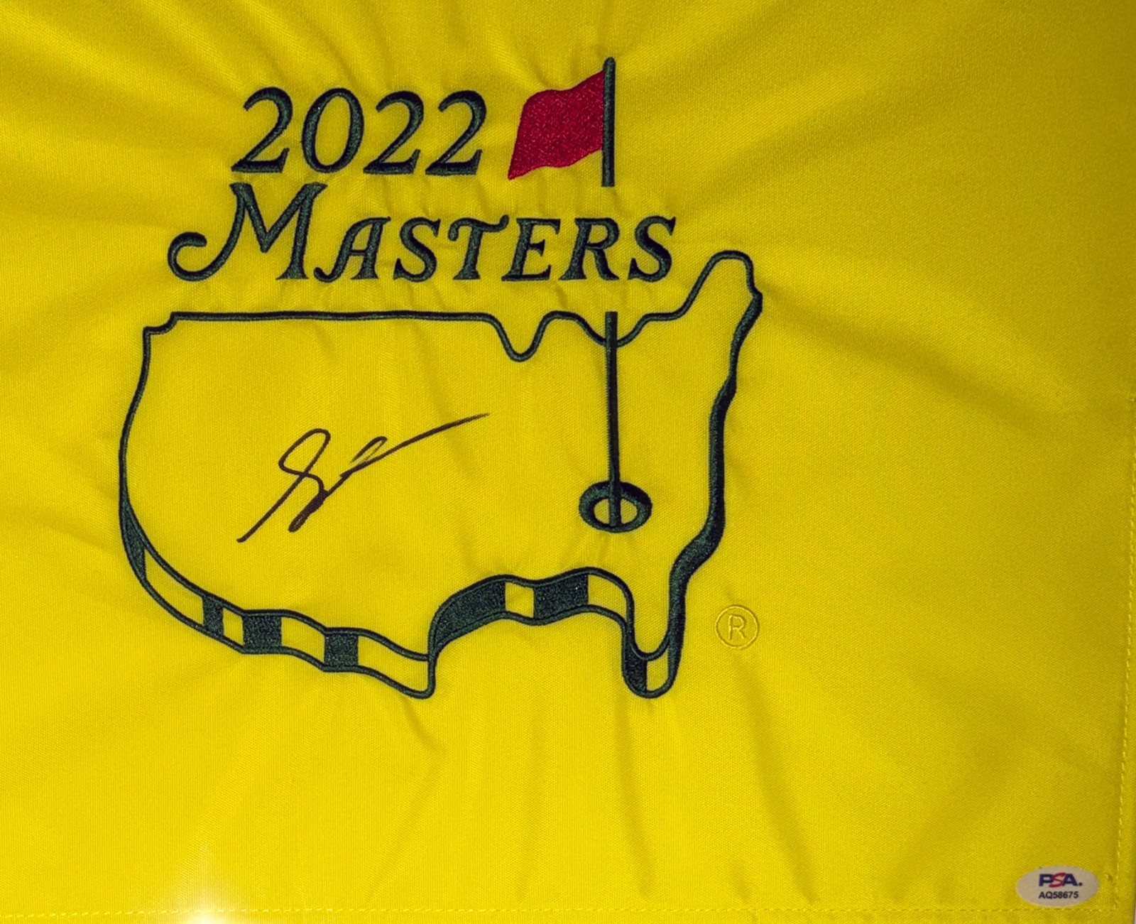 Scottie Scheffler Autographed Masters Flag PSA DNA COA Framed Photo Plate 28x32 view 2