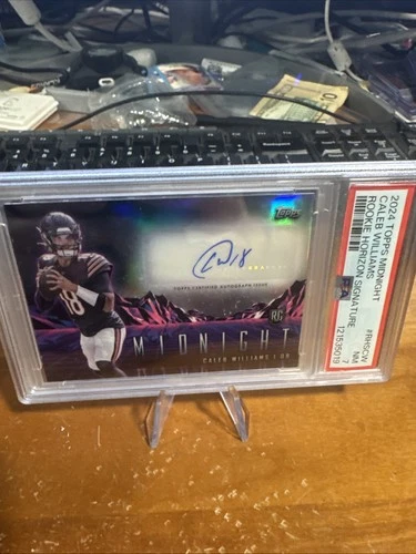 2024 Topps Midnight Rookie Horizon Signatures Caleb Williams #RHS-CW PSA 7