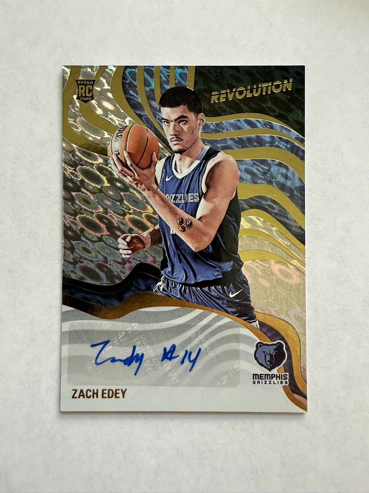 Panini 2024-25 Revolution Revolutions Signatures Zach Edey RC Rookie Auto 