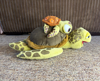 Extrem seltene Disneyland Paris Findet Nemo Crush & Squirt Schildkröte Stofftier 15 Zoll