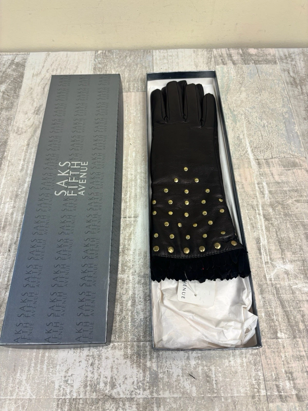NWT Saks Fifth Ave Fownes Black Leather Touch UR Gloves Cashmere Lined Size 7