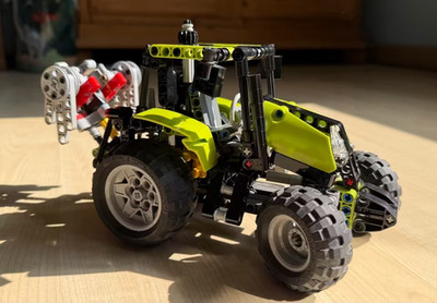 LEGO Traktor mit angetriebenem Schwader in grün, Top-Zustand