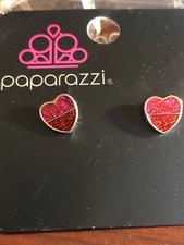    PAPARAZZI Valentine's Day Post Earrings NWT Stunning    Adorable