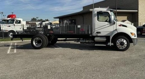 NEW PETERBILT CHASSI TOW TRUCK SPECS LO PRO CUMINS ALISON FREIGHTLIMER KW MACK C