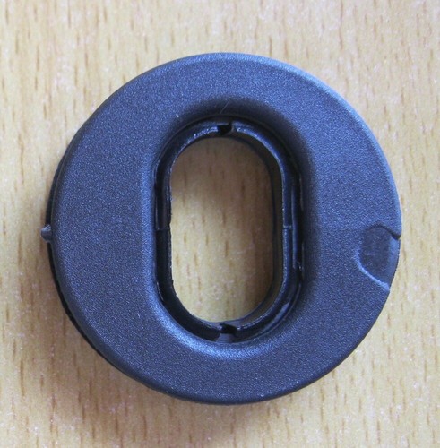 2 Stück Universal Fußmatten Halter Befestigungen Mattenanker - Bild 4 von 6