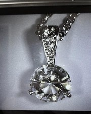 Swarovski Necklace Solitaire Pendant White 5472635 14-7/8" MSRP $125 N85