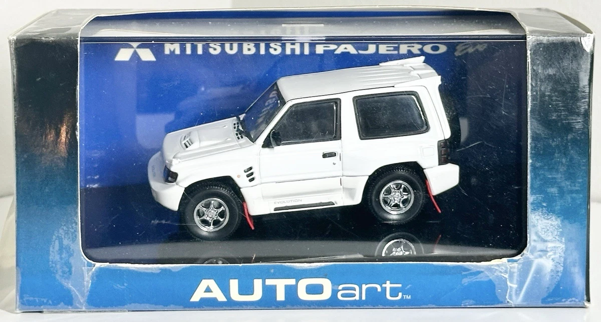 MITSUBISHI PAJERO AUTOart 1/43 ホワイト Amazon | オートアート 1/43 三菱 パジェロ 1999 ロング ホワイト