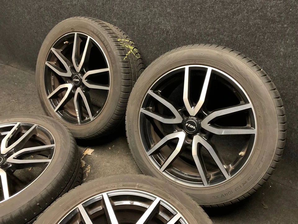 19" RIAL Alufelgen Winterreifen 255 45 104V VW Tiguan 7 8x19 ET40 KBA50792 - Bild 2 von 4