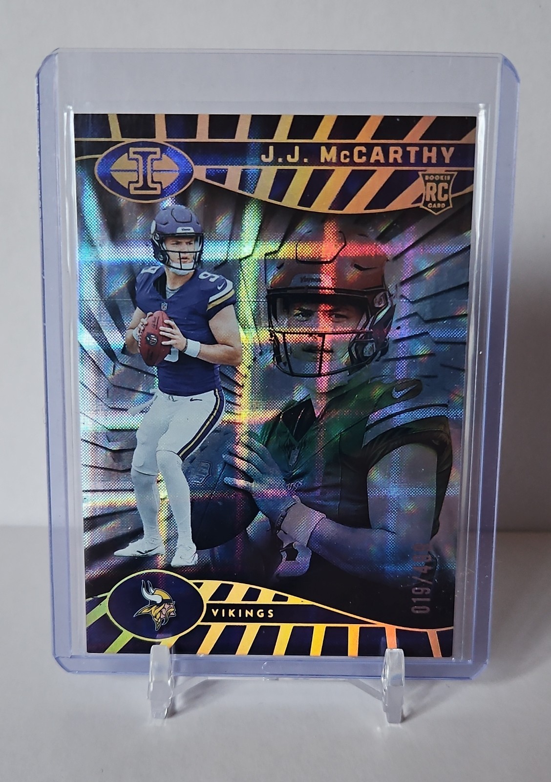2024 Panini Illusions - J.J. McCarthy #100 Trophy Collection Mirrored /499 (RC)